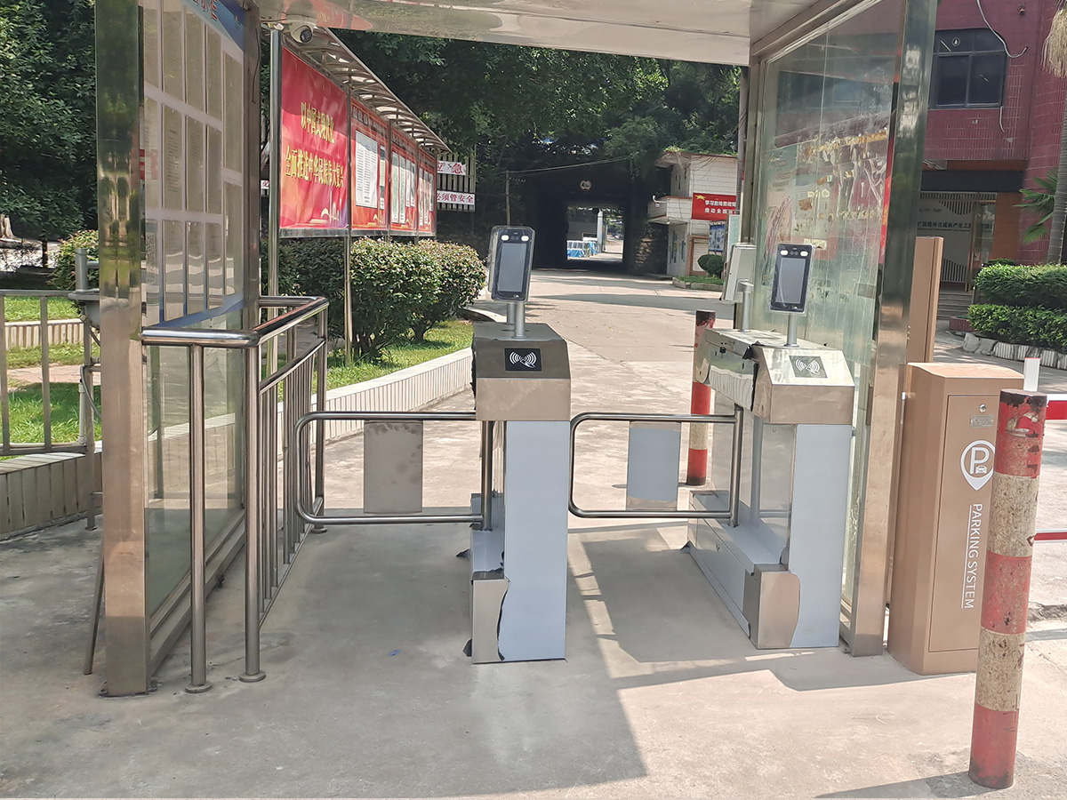 T16栅栏-日成林产公司03.jpg
