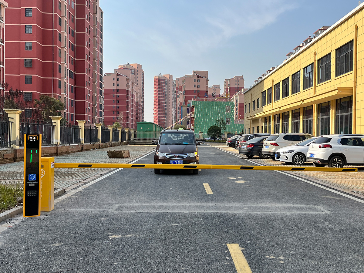 T16直杆-凤凰农贸市场01.jpg