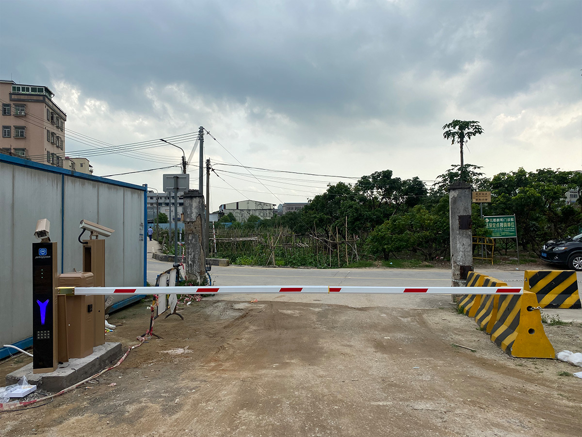 T30直杆-六道菜停车场02.jpg