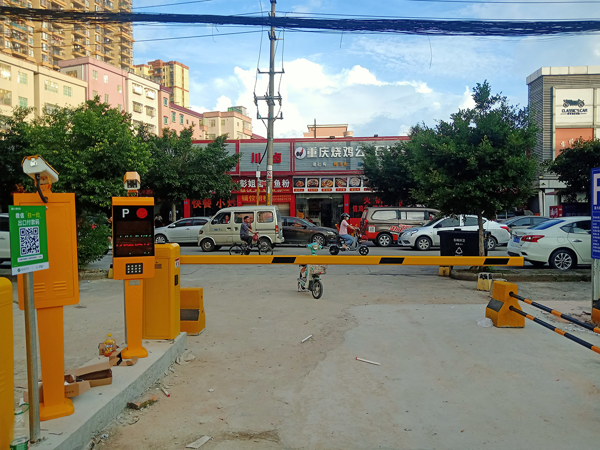 T405直杆-石碣停车场03.jpg