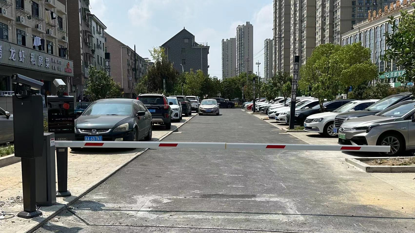 T405直杆-桑园村停车场.jpg