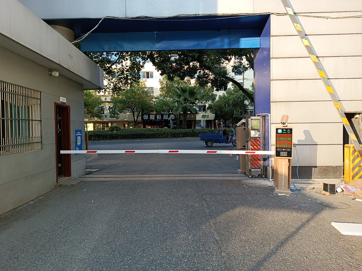 T405直杆-交通管理支队03.jpg
