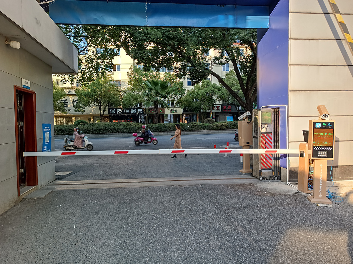 T405直杆-交通管理支队01.jpg