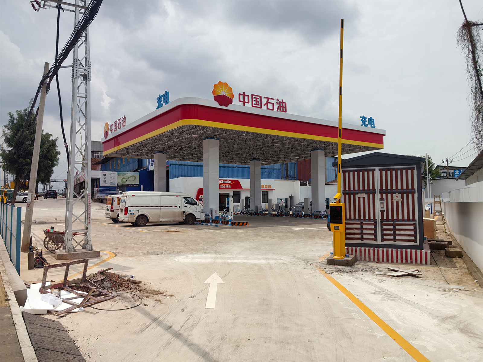 T405直杆-中国石油加油站.jpg