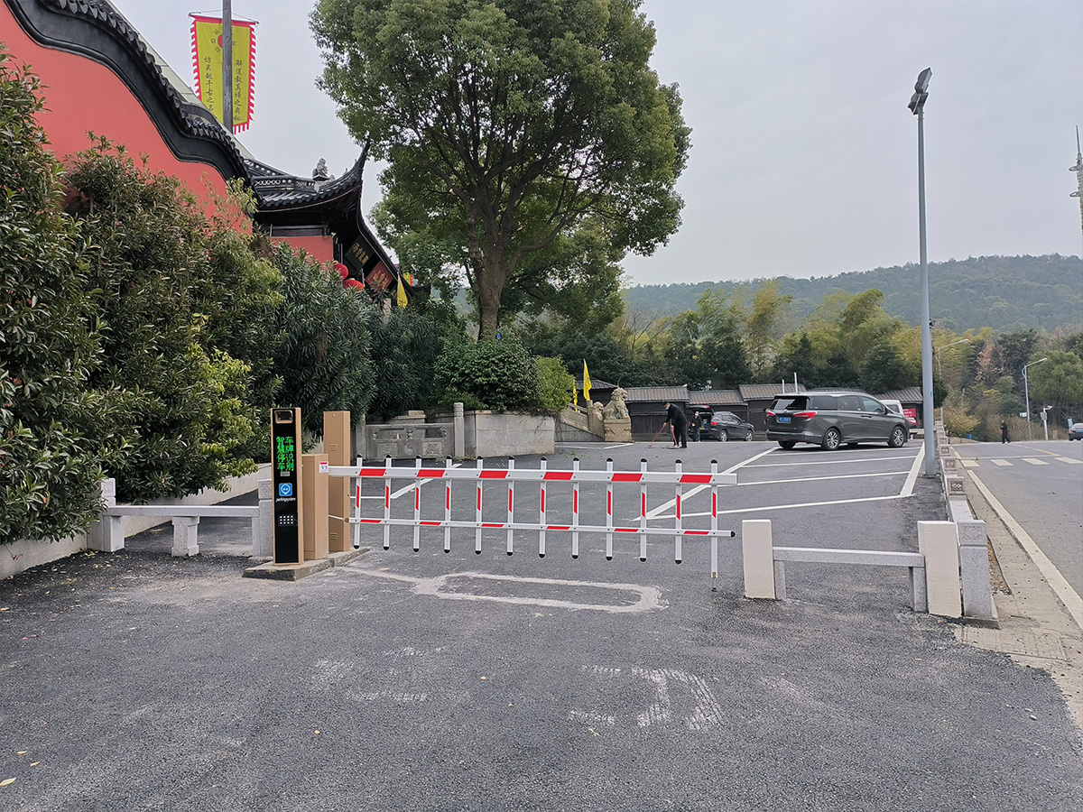 T16栅栏-城皇山道院02.jpg